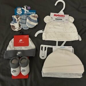 Nike Gray and White Infant Hat and Booties Set